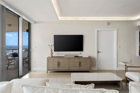 Снять в аренду кондоминиум в Майами-Бич, Флорида 3 спальни, 252.42м2, № 1865335 - фото 6