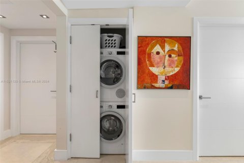 Снять в аренду кондоминиум в Майами-Бич, Флорида 3 спальни, 252.42м2, № 1865335 - фото 26