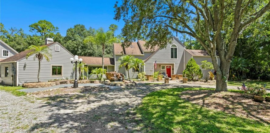 Casa en Tampa, Florida 5 dormitorios, 307.04 m2 № 1873454