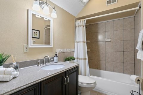 Casa en venta en Tampa, Florida, 5 dormitorios, 307.04 m2 № 1873454 - foto 28