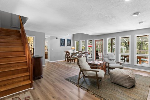 Casa en venta en Tampa, Florida, 5 dormitorios, 307.04 m2 № 1873454 - foto 13