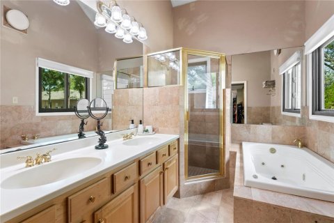 Casa en venta en Tampa, Florida, 5 dormitorios, 307.04 m2 № 1873454 - foto 22