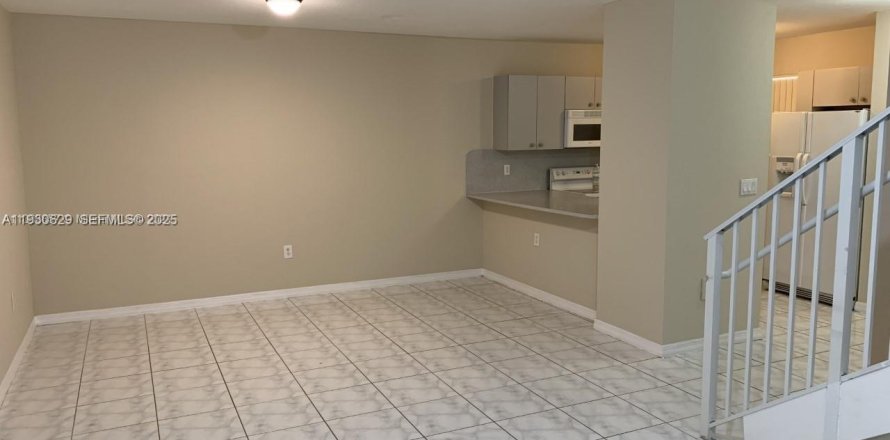 Touwnhouse à Hialeah, Floride 3 chambres, 109.62 m2 № 1989419