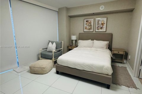 Condominio en alquiler en Miami, Florida, 2 dormitorios, 123.1 m2 № 2059976 - foto 17