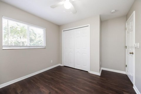 Villa ou maison à louer à Cape Coral, Floride: 3 chambres, 119.19 m2 № 2100272 - photo 13