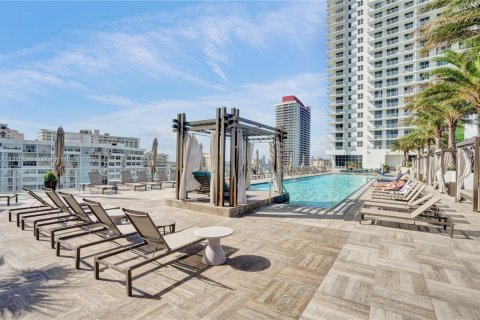 Hotel en venta en Hollywood, Florida, 2 dormitorios, 96.99 m2 № 1770440 - foto 23