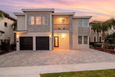 Casa en venta en Four Corners, Florida, 9 dormitorios, 650.32 m2 № 1771368 - foto 1