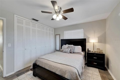 Villa ou maison à louer à Clearwater, Floride: 2 chambres, 125.23 m2 № 2112135 - photo 10