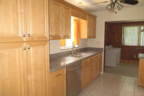 House in Port Charlotte, Florida 3 bedrooms, 162.49 sq.m. № 1833495 - photo 9