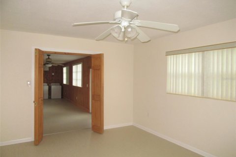 House in Port Charlotte, Florida 3 bedrooms, 162.49 sq.m. № 1833495 - photo 18