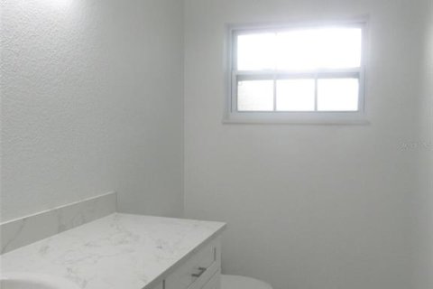 House in Port Charlotte, Florida 3 bedrooms, 162.49 sq.m. № 1833495 - photo 21