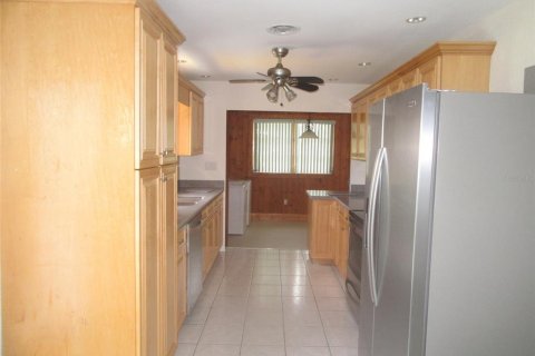 House in Port Charlotte, Florida 3 bedrooms, 162.49 sq.m. № 1833495 - photo 10