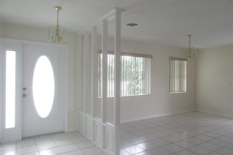 House in Port Charlotte, Florida 3 bedrooms, 162.49 sq.m. № 1833495 - photo 3