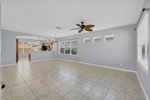 Casa en venta en Bradenton, Florida, 2 dormitorios, 137.5 m2 № 1613850 - foto 5