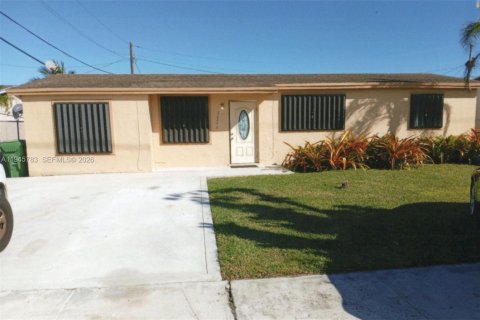 Villa ou maison à Miami, Floride 4 chambres, 101.17 m2 № 2089179
