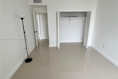 Купить кондоминиум в Холливуд, Флорида 2 спальни, 103.12м2, № 2025766 - фото 12