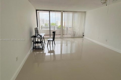 Купить кондоминиум в Холливуд, Флорида 2 спальни, 103.12м2, № 2025766 - фото 7