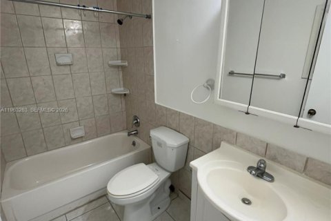 Купить кондоминиум в Холливуд, Флорида 2 спальни, 103.12м2, № 2025766 - фото 9