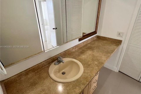 Купить кондоминиум в Холливуд, Флорида 2 спальни, 103.12м2, № 2025766 - фото 17