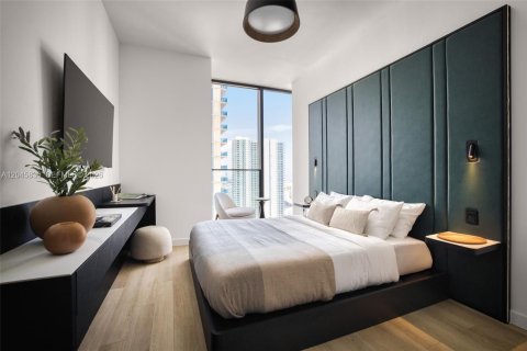 Condo in Miami, Florida, 2 bedrooms  № 2242619 - photo 15