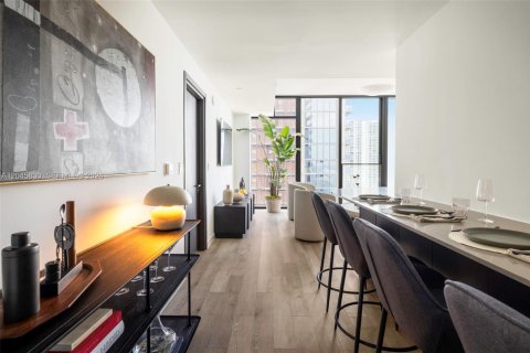 Condo in Miami, Florida, 2 bedrooms  № 2242619 - photo 8