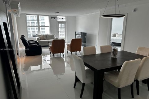 Купить кондоминиум в Бока-Ратон, Флорида 2 спальни, 142.6м2, № 2044936 - фото 11