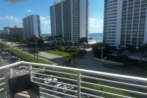 Купить кондоминиум в Бока-Ратон, Флорида 2 спальни, 142.6м2, № 2044936 - фото 5