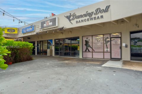 Immobilier commercial à vendre à Hialeah, Floride № 2170912 - photo 4