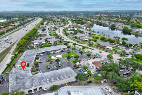 Immobilier commercial à vendre à Hialeah, Floride № 2170912 - photo 28