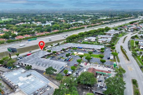 Immobilier commercial à vendre à Hialeah, Floride № 2170912 - photo 29