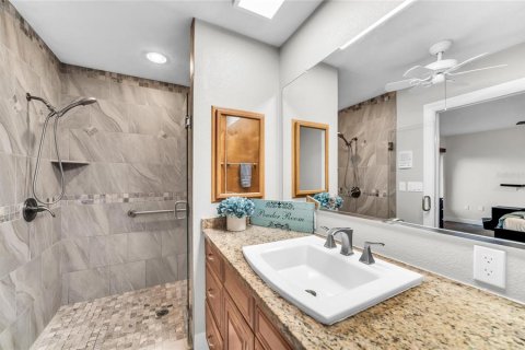 Casa en venta en Bradenton, Florida, 8 dormitorios, 286.23 m2 № 2383712 - foto 29