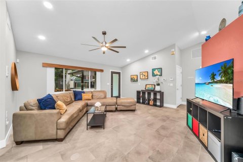 Casa en venta en Bradenton, Florida, 8 dormitorios, 286.23 m2 № 2383712 - foto 16