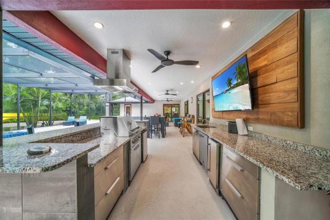 Casa en venta en Bradenton, Florida, 8 dormitorios, 286.23 m2 № 2383712 - foto 7