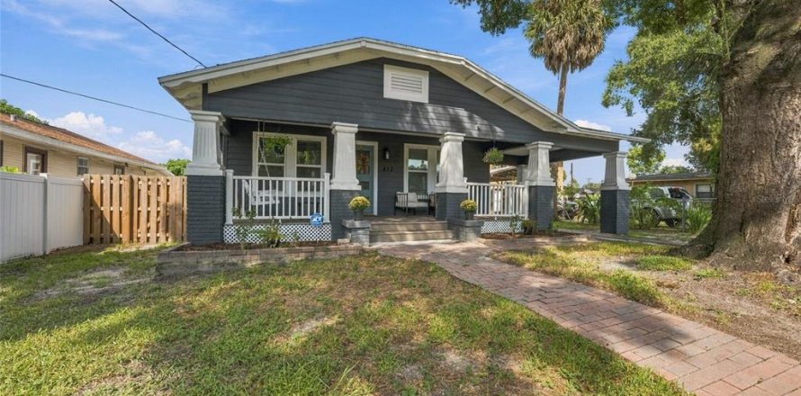Villa ou maison à Tampa, Floride 2 chambres, 97.92 m2 № 2414055
