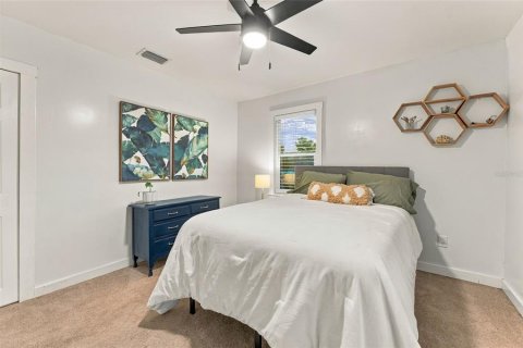 Villa ou maison à vendre à Tampa, Floride: 2 chambres, 97.92 m2 № 2414055 - photo 24