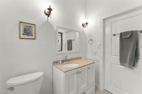 Villa ou maison à vendre à Tampa, Floride: 2 chambres, 97.92 m2 № 2414055 - photo 27