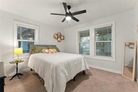 Villa ou maison à vendre à Tampa, Floride: 2 chambres, 97.92 m2 № 2414055 - photo 23