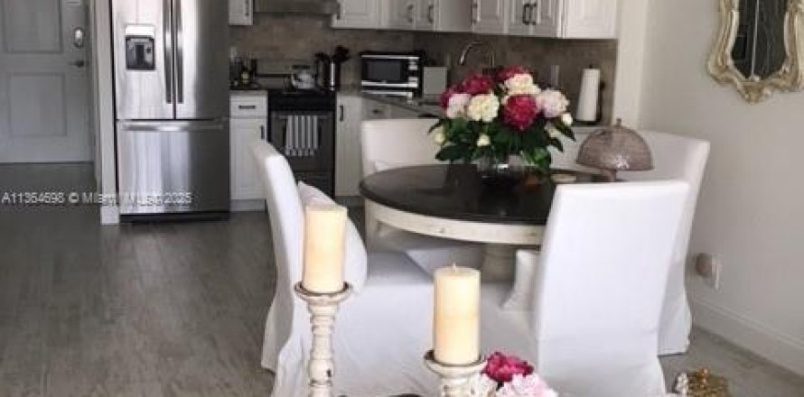 Studio à Condo à Miami Beach, Floride № 1985436