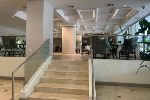 Copropriété à louer à Miami Beach, Floride: 52.03 m2 № 1985436 - photo 18