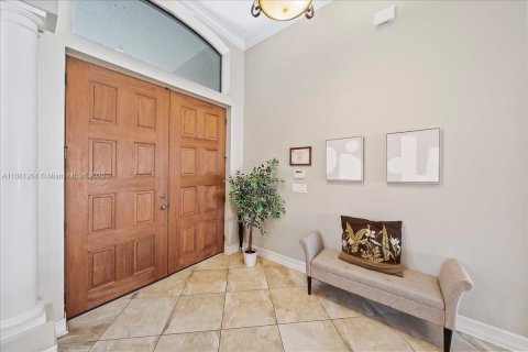 Casa en venta en Cocoa, Florida, 5 dormitorios, 346.25 m2 № 2054822 - foto 4