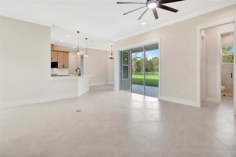 Villa ou maison à vendre à Montverde, Floride: 4 chambres, 198.16 m2 № 2225465 - photo 12