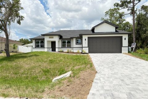House in North Port, Florida 4 bedrooms, 185.8 sq.m. № 1436804 - photo 2