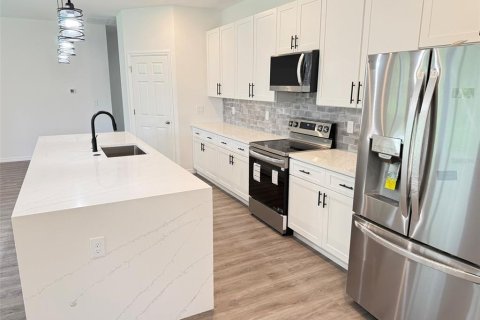 House in North Port, Florida 4 bedrooms, 185.8 sq.m. № 1436804 - photo 7