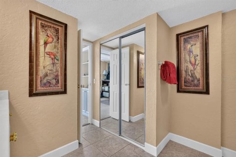 Condo in Daytona Beach, Florida, 2 bedrooms № 2149541 - photo 17