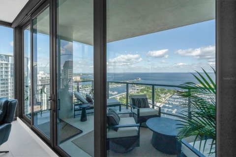 Condo in Saint Petersburg, Florida, 3 bedrooms № 2391236 - photo 26