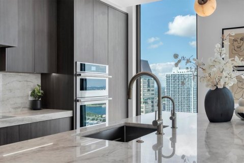 Condo in Saint Petersburg, Florida, 3 bedrooms № 2391236 - photo 24