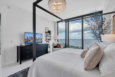 Condo in Saint Petersburg, Florida, 3 bedrooms № 2391236 - photo 27