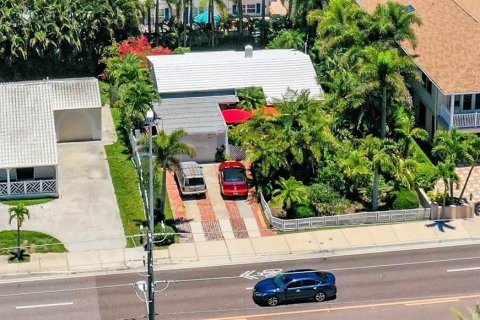 Купить виллу или дом в Редингтон-Бич, Флорида 12 комнат, 132.39м2, № 1758246 - фото 1