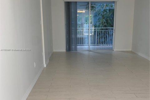 Condo in Miami Beach, Florida, 1 bedroom  № 1862244 - photo 19