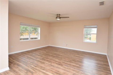Condo in Bunnell, Florida, 2 bedrooms № 2148229 - photo 9